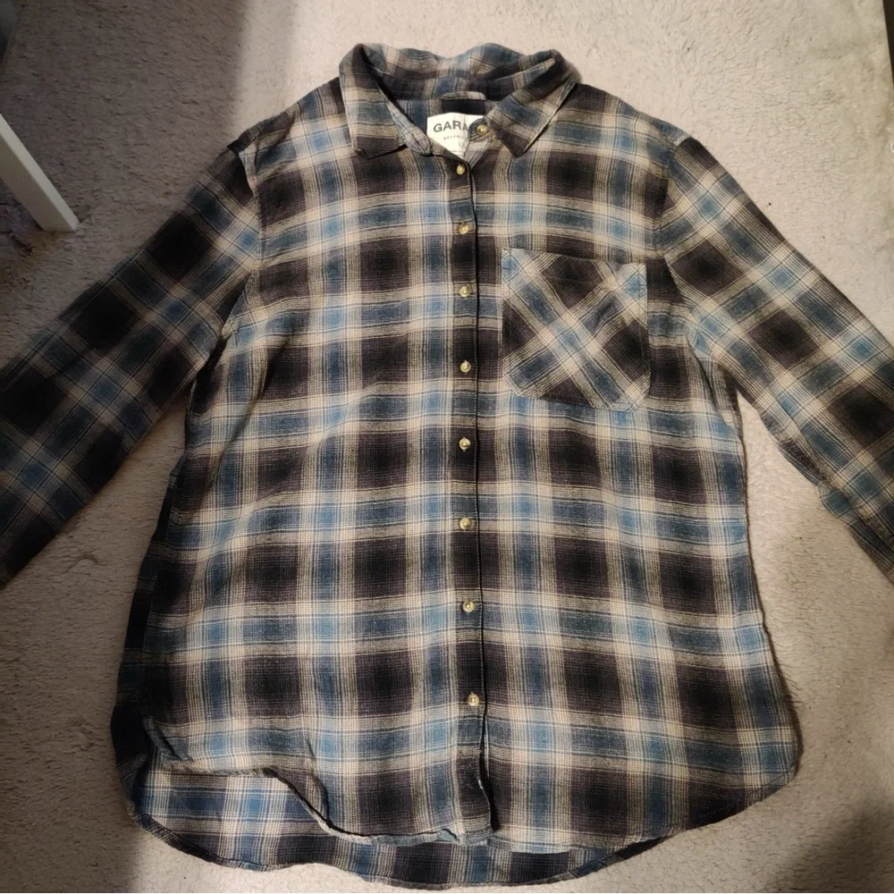 Garage Women's Blue and Black Plaid Flannel Button-Down Shirt Boyfriend Fit - Picture 1 of 7